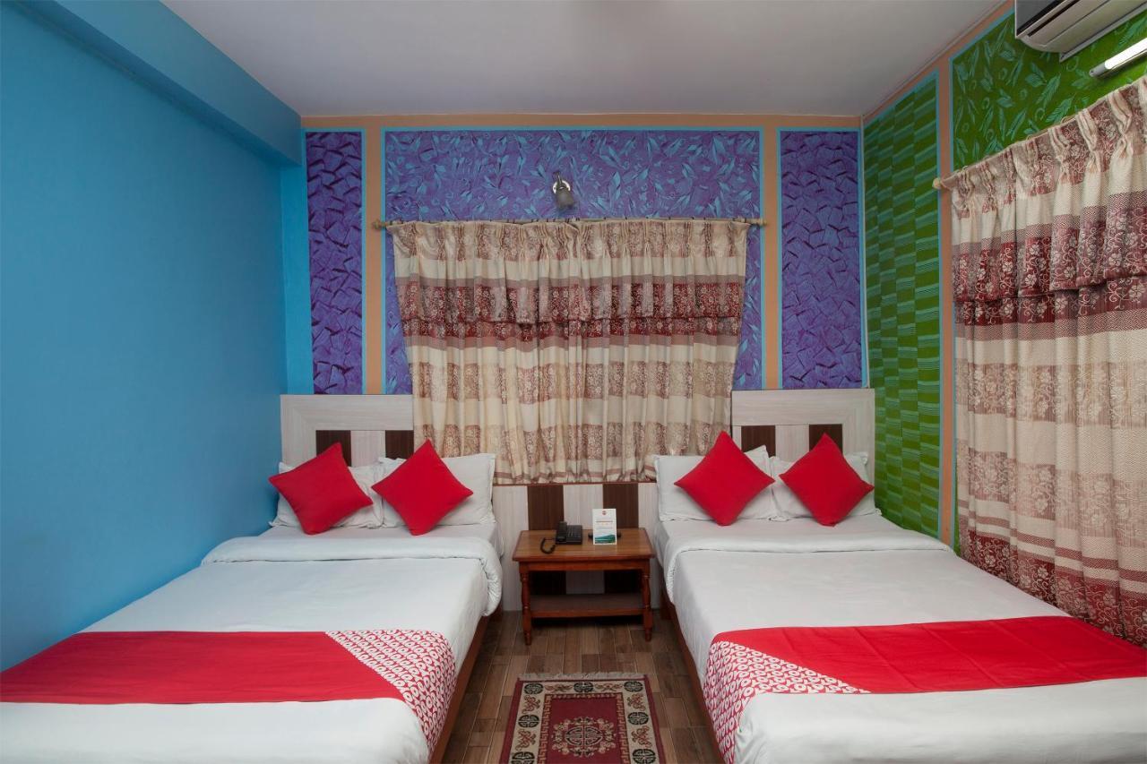 Hotel Middle Point Pvt Ltd Pokhara Eksteriør billede