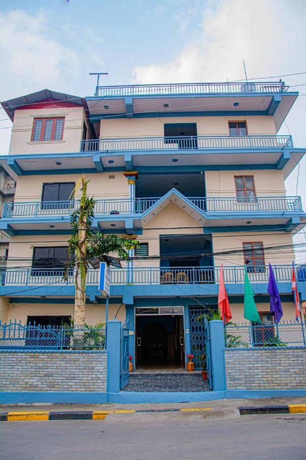 Hotel Middle Point Pvt Ltd Pokhara Eksteriør billede