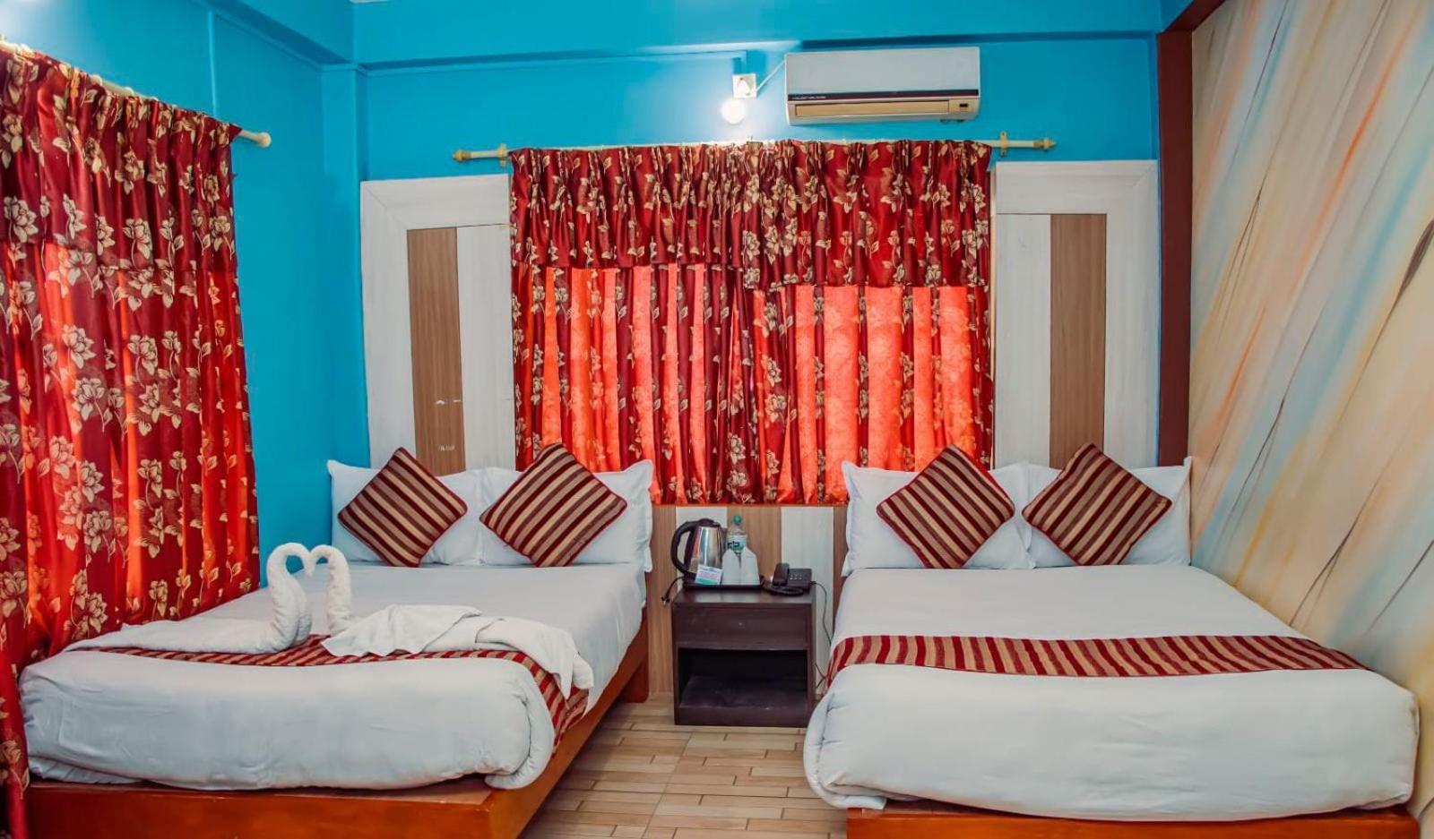 Hotel Middle Point Pvt Ltd Pokhara Eksteriør billede