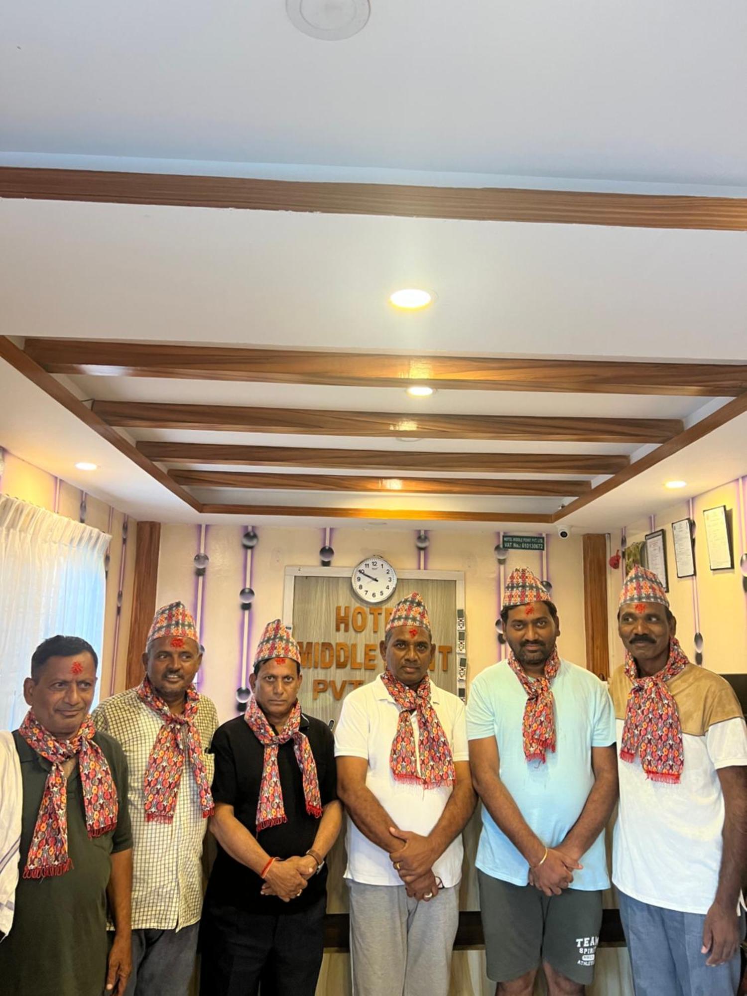 Hotel Middle Point Pvt Ltd Pokhara Eksteriør billede
